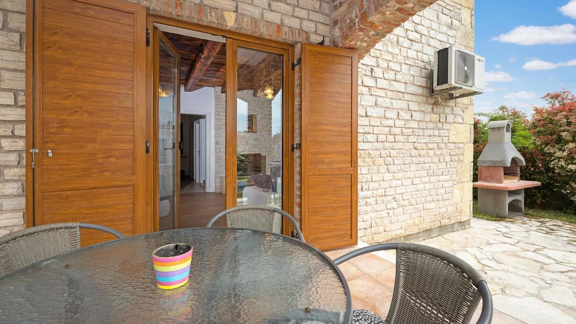 Holiday home Gorgeous Home In Cabrunici With Wifi