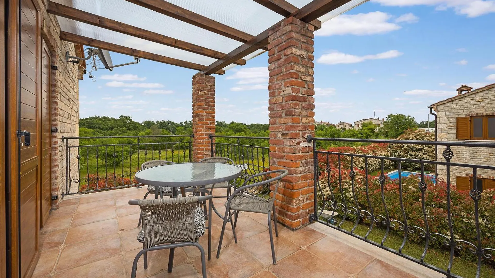 Gorgeous Home In Cabrunici With Wifi 0*,  Croatia