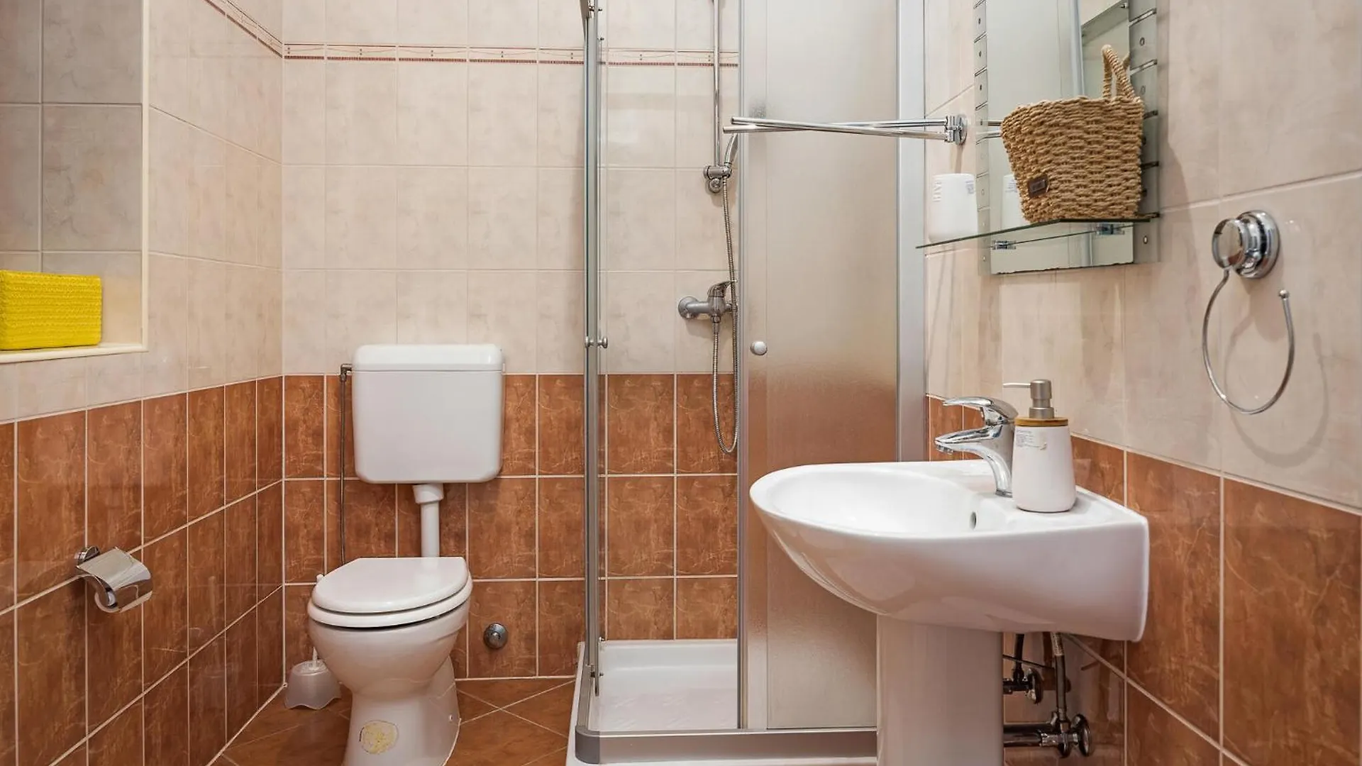 Gorgeous Home In Cabrunici With Wifi