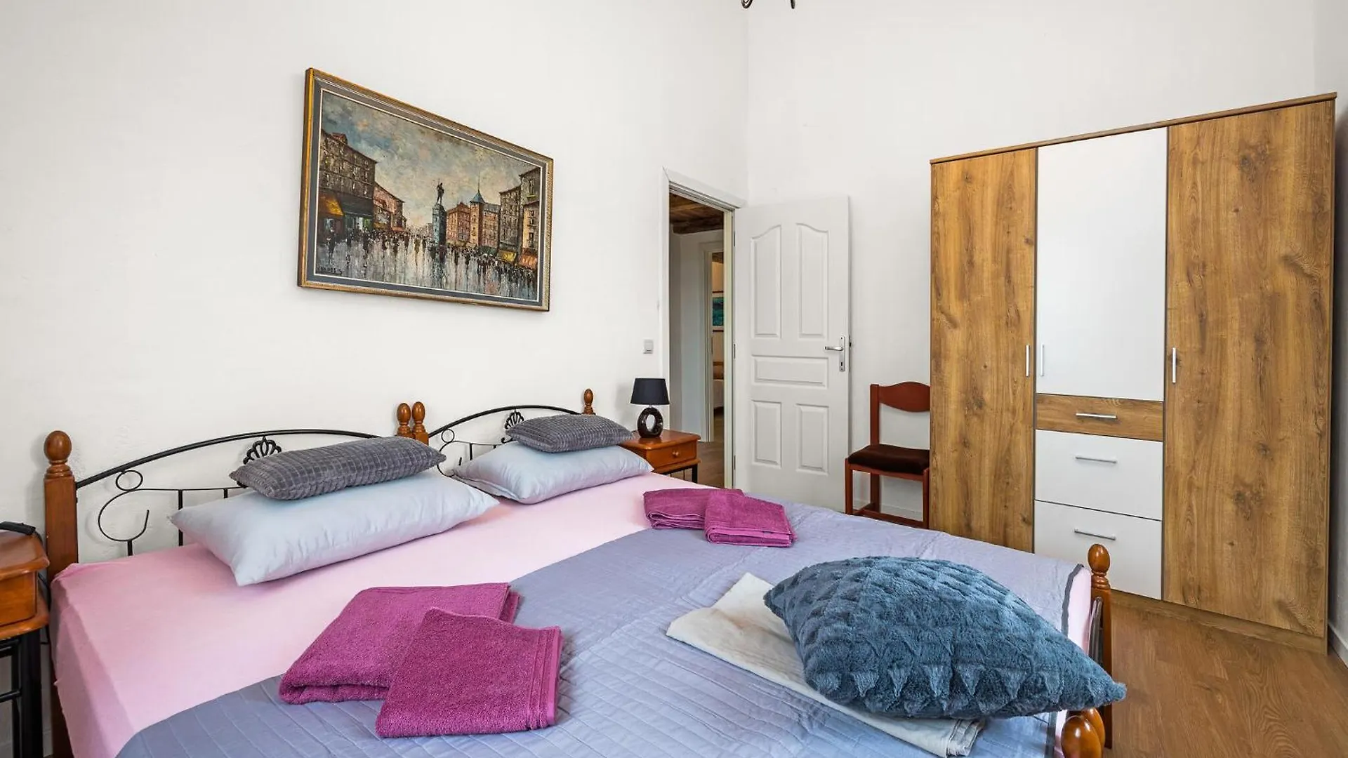 Gorgeous Home In Cabrunici With Wifi Holiday home